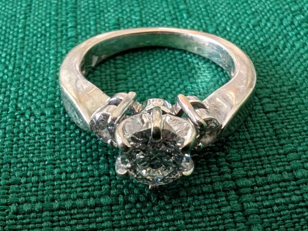 EGL 0.73 Carat G VS2 Round Natural Diamond Ring - Image 7
