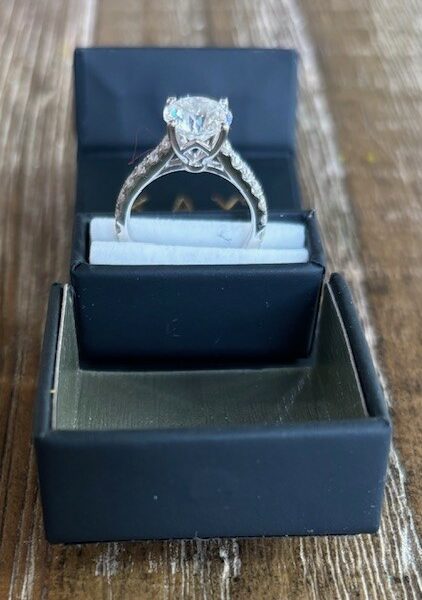 GSI 2 3/8 Carat E VS2 Round Lab-Grown Diamond Ring - Image 7