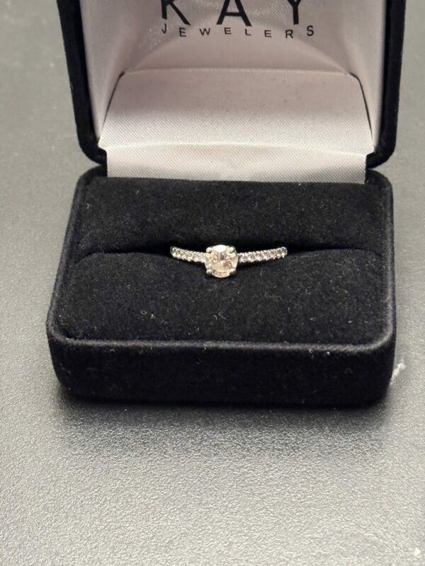 7/8 Carat I I2 Round Natural Diamond Ring - Image 9