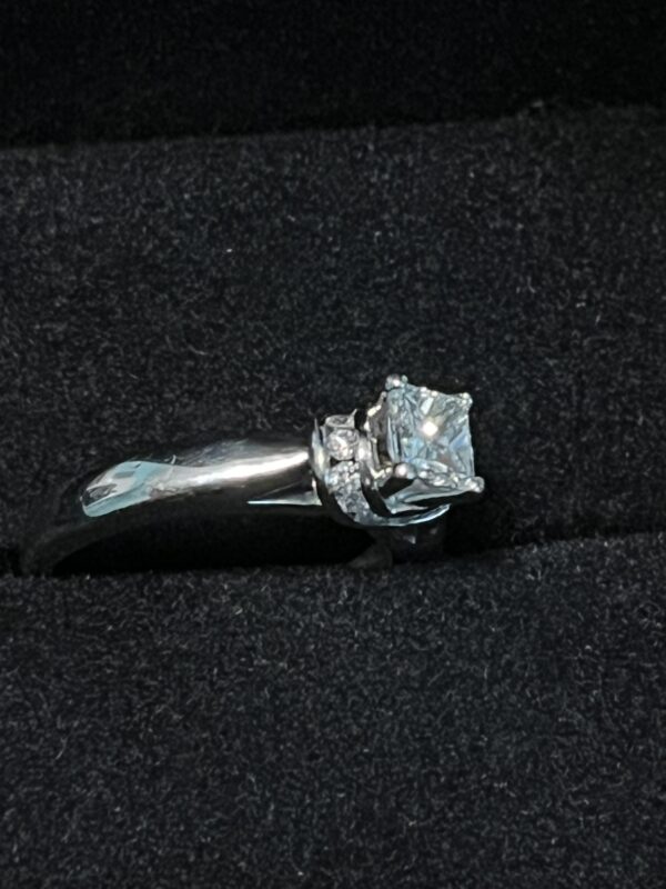 IGI .58 Carat G VS1 Princess Natural Diamond Ring - Image 5