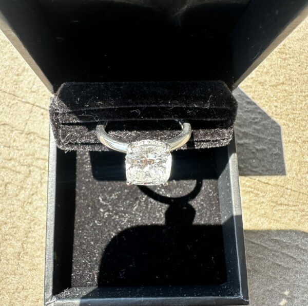 IGI 3.01 Carat D VS1 Cushion Lab Grown Ring - Image 8