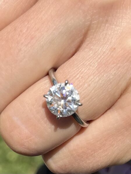 IGI 3.24 Carat E VVS2 Round Lab Grown Ring - Image 4