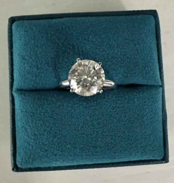IGI 3.01 Carat J SI1 Round Lab Grown Ring - Image 8
