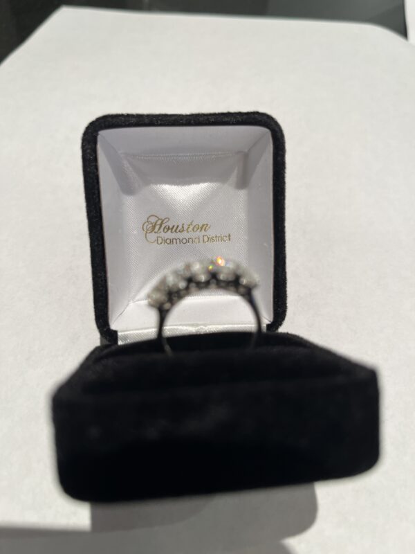 1.5 Carat E VS2 Round Lab Grown Ring - Image 4