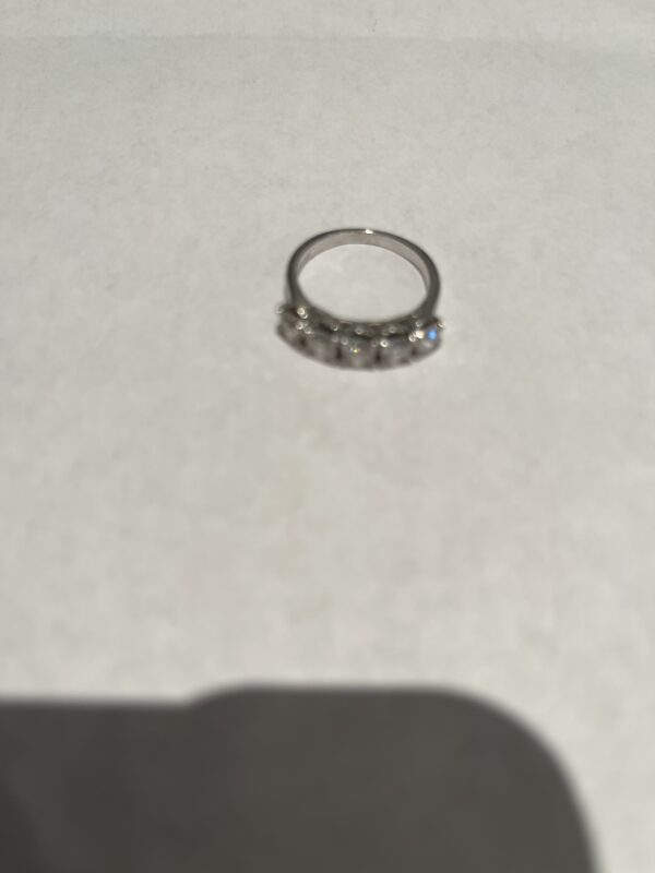 1.5 Carat E VS2 Round Lab Grown Ring - Image 2