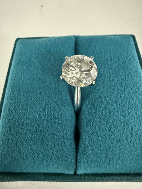 IGI 3.01 Carat J SI1 Round Lab Grown Ring - Image 7