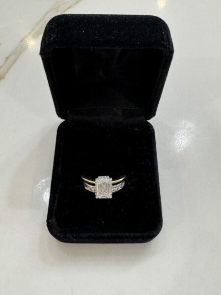 IGI 2.02 Carat G VS1 Emerald Lab Grown Ring