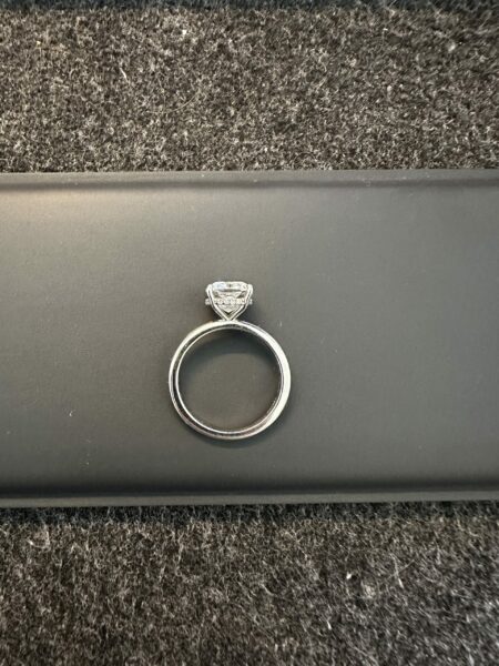IGI 3.01 Carat D VS1 Cushion Lab Grown Ring - Image 4