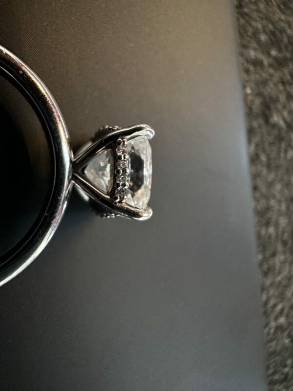 IGI 3.01 Carat D VS1 Cushion Lab Grown Ring - Image 6