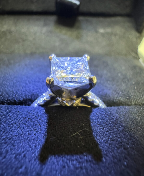 IGI 1.52 Carat I VS2 Princess Lab Grown Ring - Image 4