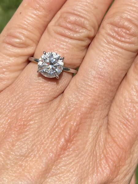 IGI 3.24 Carat E VVS2 Round Lab Grown Ring - Image 1