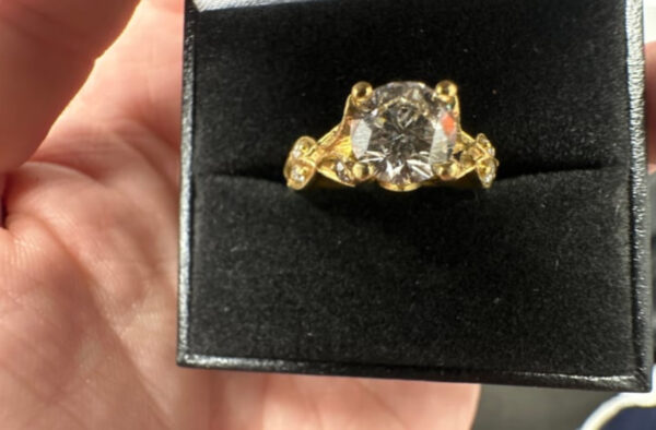 1.92 Carat G SI1 Round Natural Diamond Ring