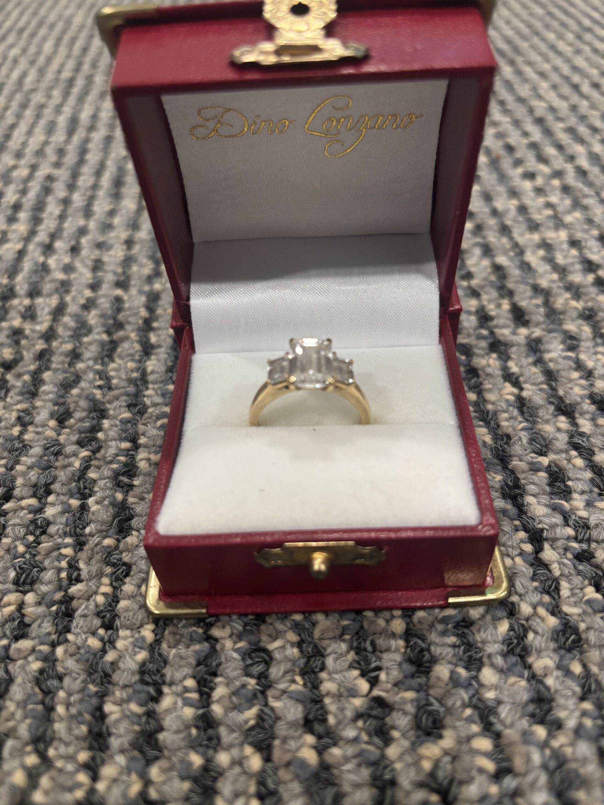 GSI 2.86 Carat F VVS2 Emerald Lab Grown Ring - Image 1