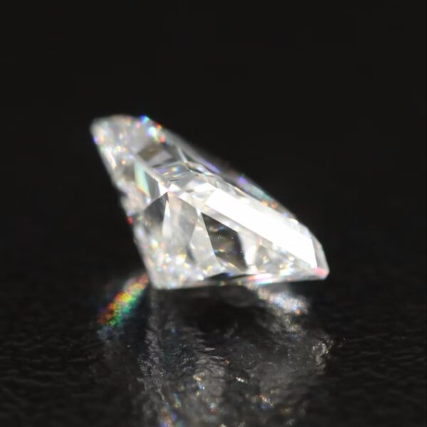IGI 1.59 Carat F VS1 Radiant Lab Grown Loose Diamond - Image 4