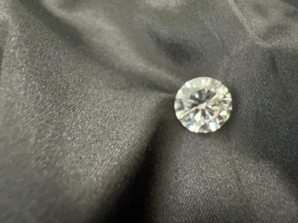 IGI 2.54 Carat J VS2 Round Lab Grown Loose Diamond - Image 2