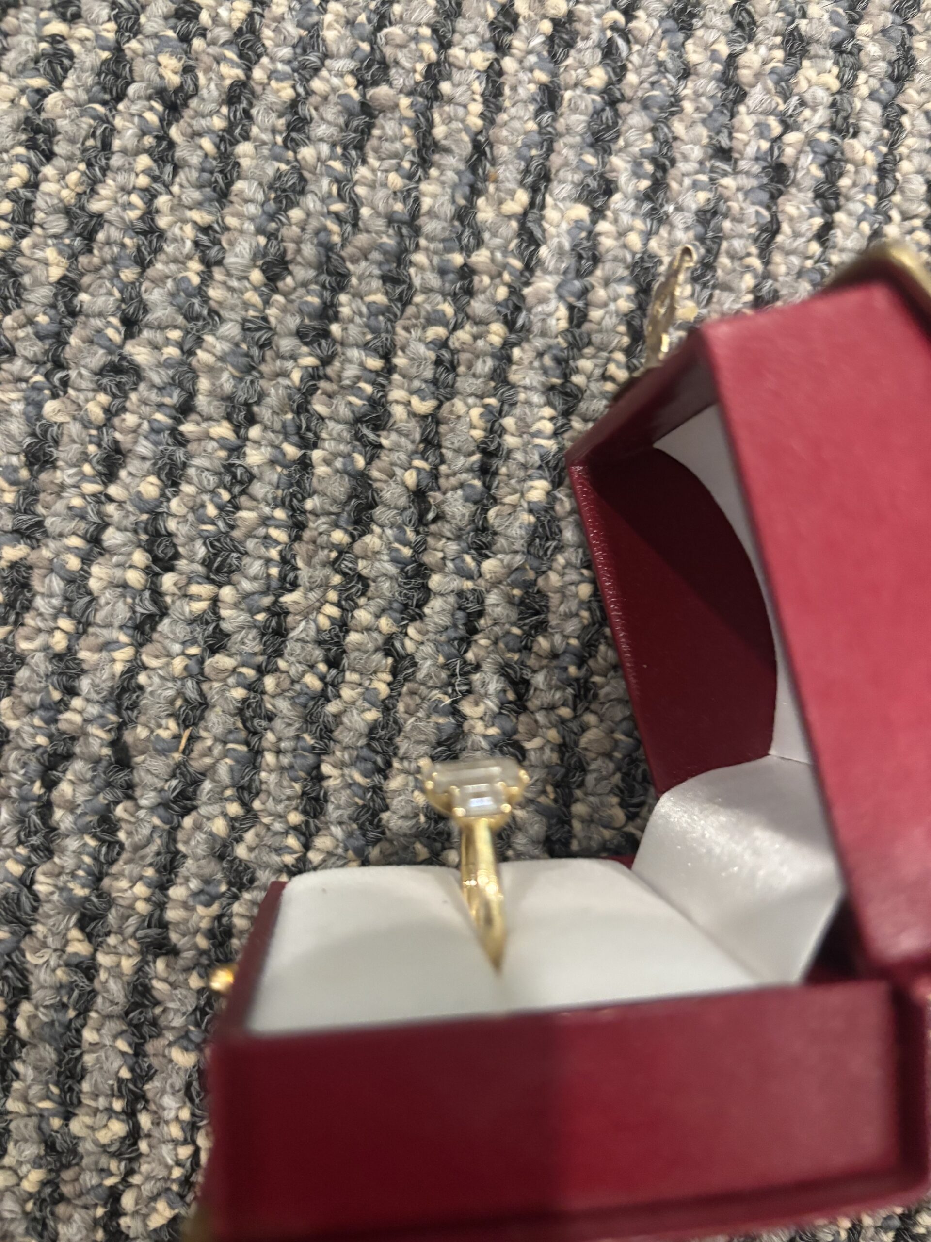 GSI 2.86 Carat F VVS2 Emerald Lab Grown Ring - Image 5