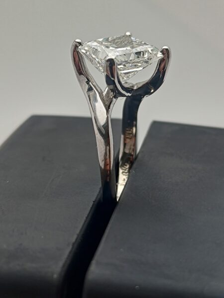 IGI 4.19 Carat G SI1 Princess Lab Grown Ring - Image 5
