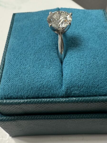 IGI 3.01 Carat J SI1 Round Lab Grown Ring - Image 4