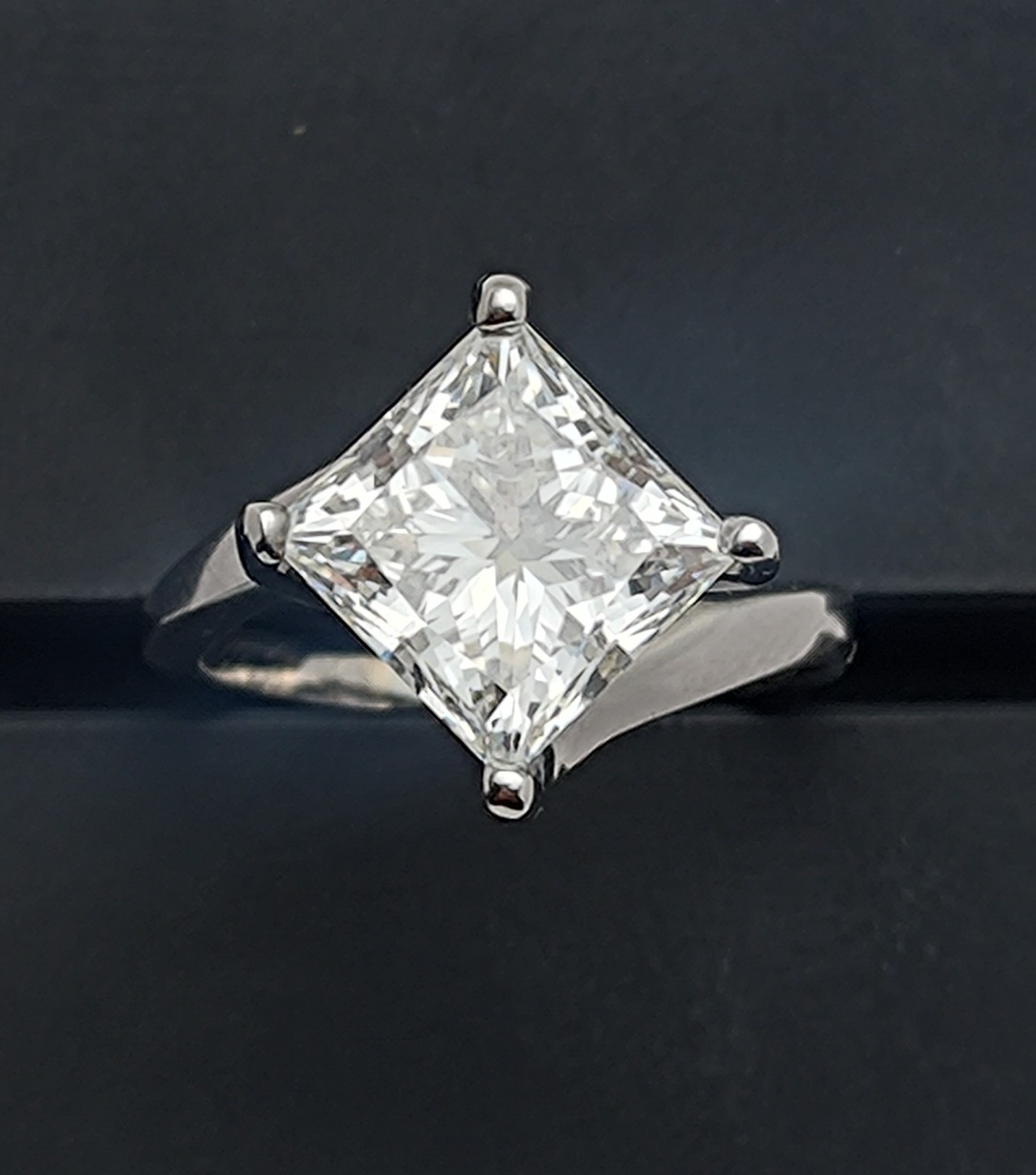IGI 4.19 Carat G SI1 Princess Lab Grown Ring - Image 6