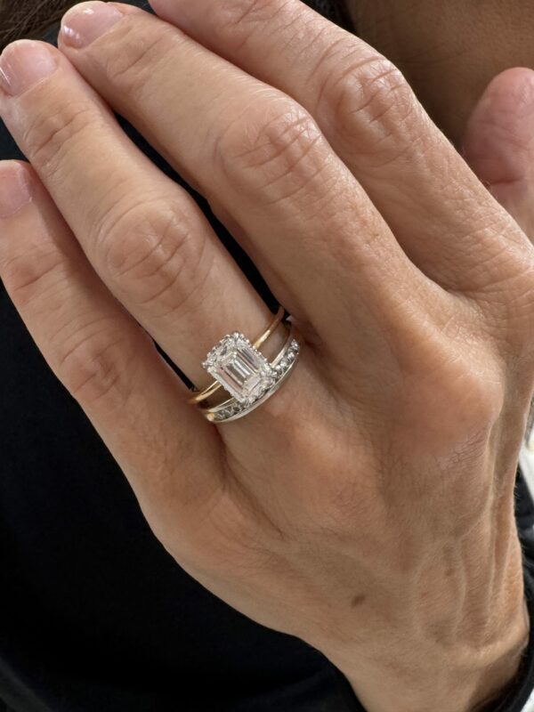 IGI 2.02 Carat G VS1 Emerald Lab Grown Ring - Image 7