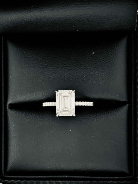 IGI 2.52 Carat G VS1 Emerald Lab Grown Ring