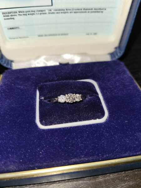 EGL 1 Carat H SI1 Round Natural Diamond Ring - Image 3