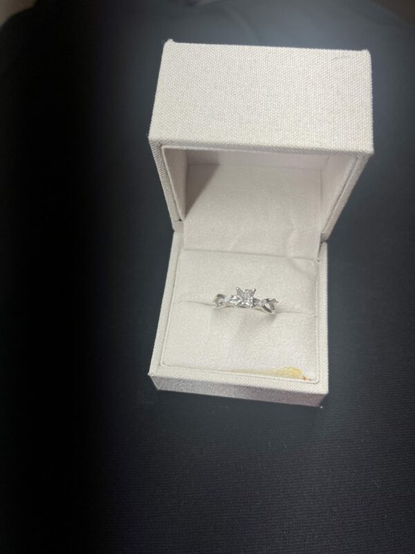 IGI .76 Carat J VS1 Princess Lab Grown Ring - Image 3