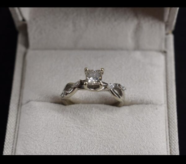 IGI .76 Carat J VS1 Princess Lab Grown Ring