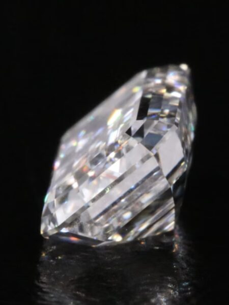 IGI 1.43 Carat H VS2 Emerald Lab Grown Loose Diamond - Image 2