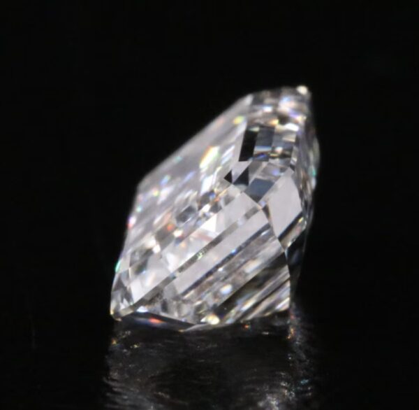 IGI 1.43 Carat H VS2 Emerald Lab Grown Loose Diamond - Image 2