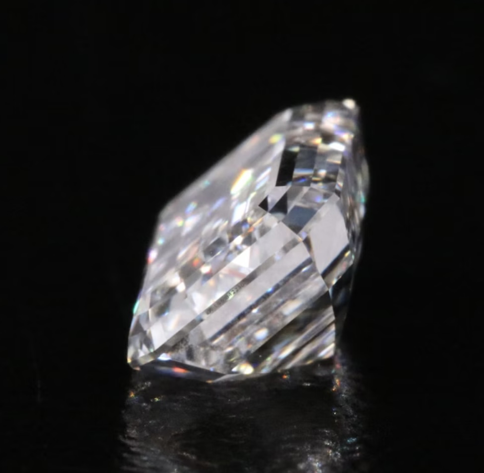 IGI 1.43 Carat H VS2 Emerald Lab Grown Loose Diamond - Image 2