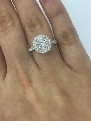 1.22 Carat I SI1 Round Natural Diamond Ring