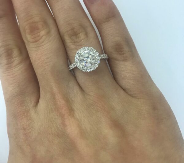 1.22 Carat I SI1 Round Natural Diamond Ring - Image 1