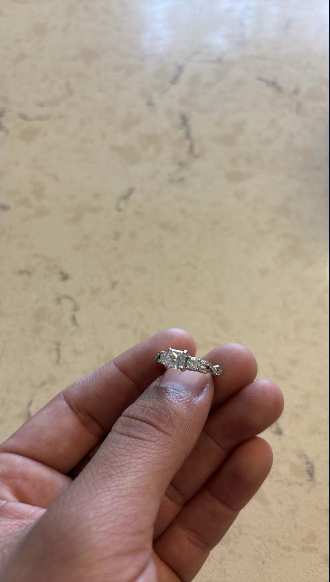 IGI 0.77 Carat E VVS2 Princess Lab Grown Ring - Image 1