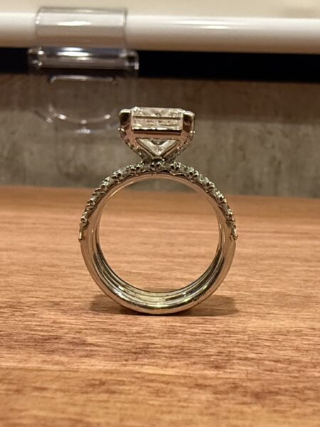 IGI 4.24 Carat G VVS2 Princess Lab Grown Ring - Image 5