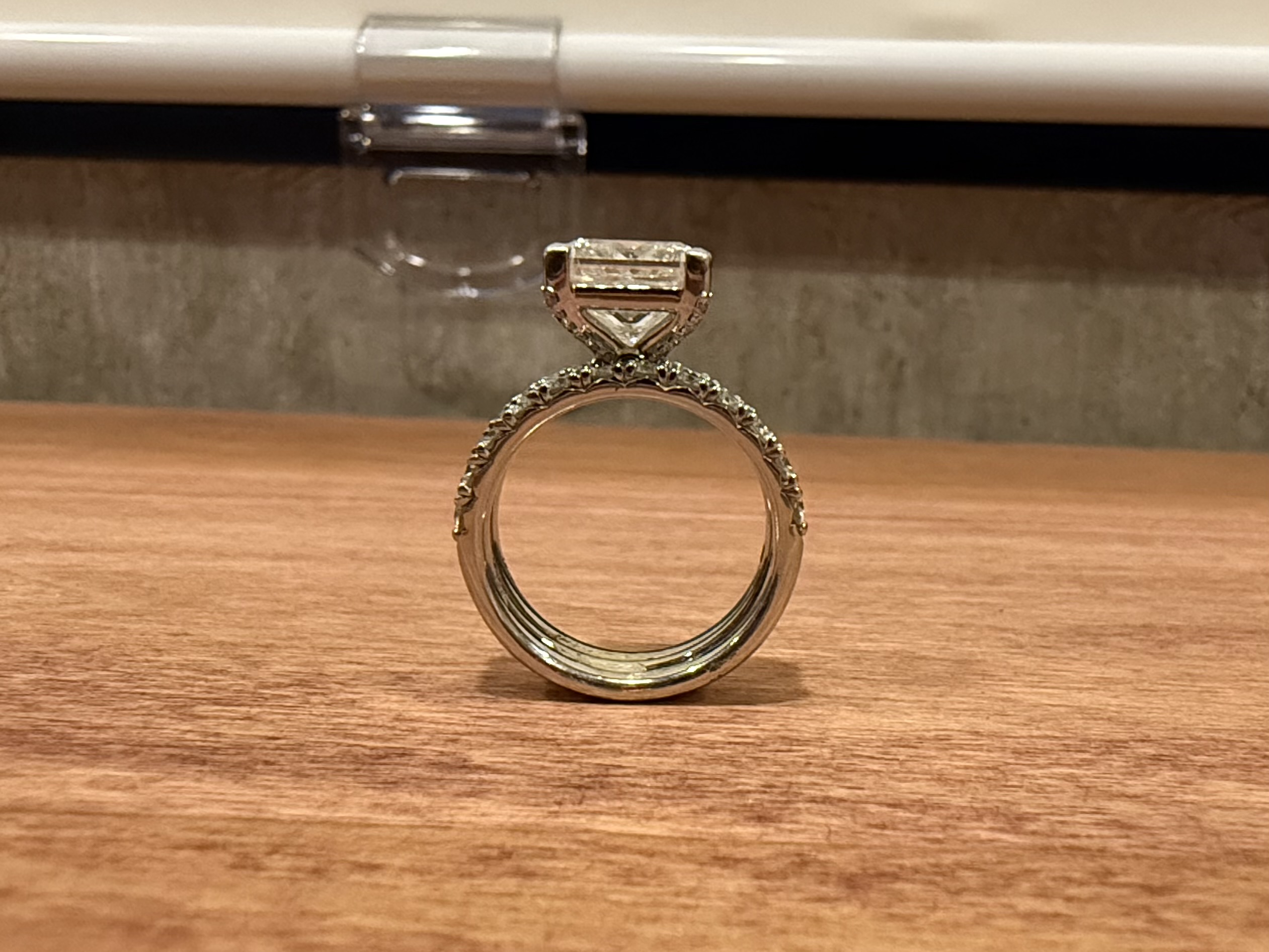 IGI 4.24 Carat G VVS2 Princess Lab Grown Ring - Image 5