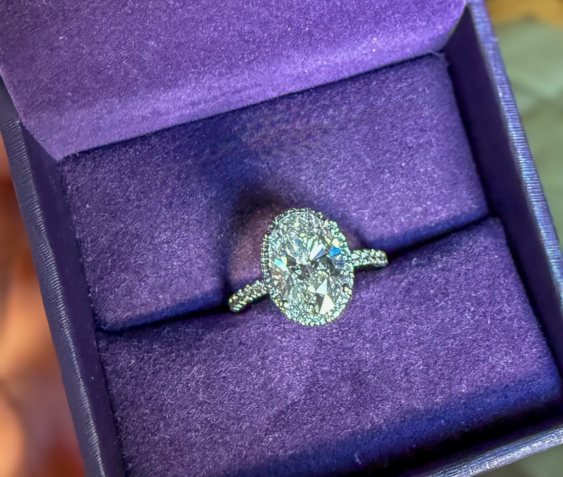 GSI 3.54 Carat F VS1 Oval Lab Grown Diamond Ring - Image 6