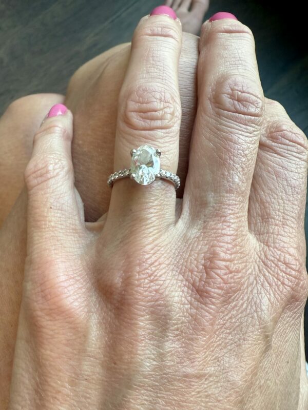2.17 Carat G SI1 Oval Lab Grown Ring - Image 6