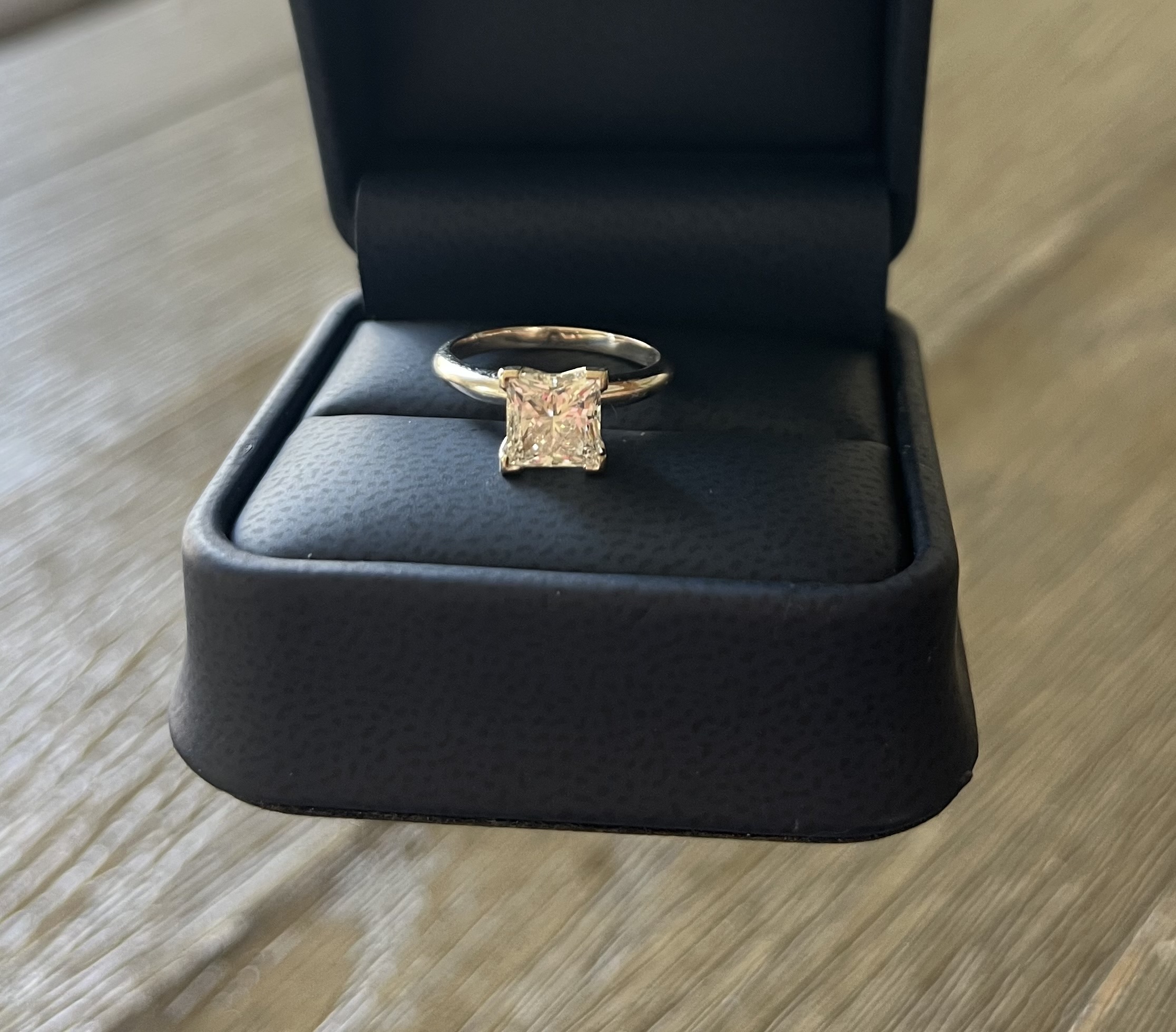 IGI 1.78 Carat F VS1 Princess Lab Grown Ring - Image 2