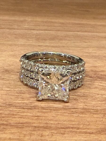 IGI 4.24 Carat G VVS2 Princess Lab Grown Ring - Image 8