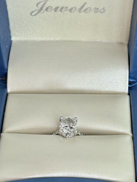 2.17 Carat G SI1 Oval Lab Grown Ring - Image 21