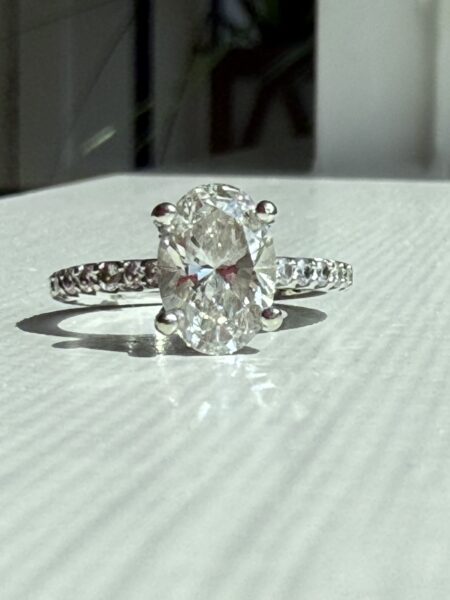 2.17 Carat G SI1 Oval Lab Grown Ring - Image 22