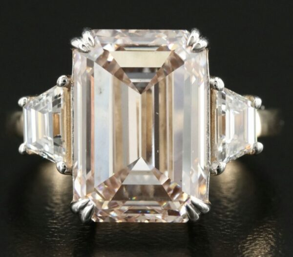 IGI 8 Carat D VS1 Emerald Lab Grown Ring - Image 2