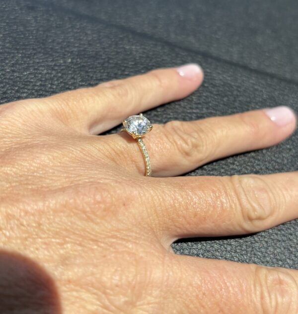 GCAl 1.57 Carat D VS2 Round Lab Grown Diamond Ring - Image 2