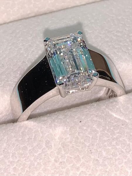 IGI 4.62 Carat D VVS2 Emerald Lab Grown Diamond Ring - Image 5