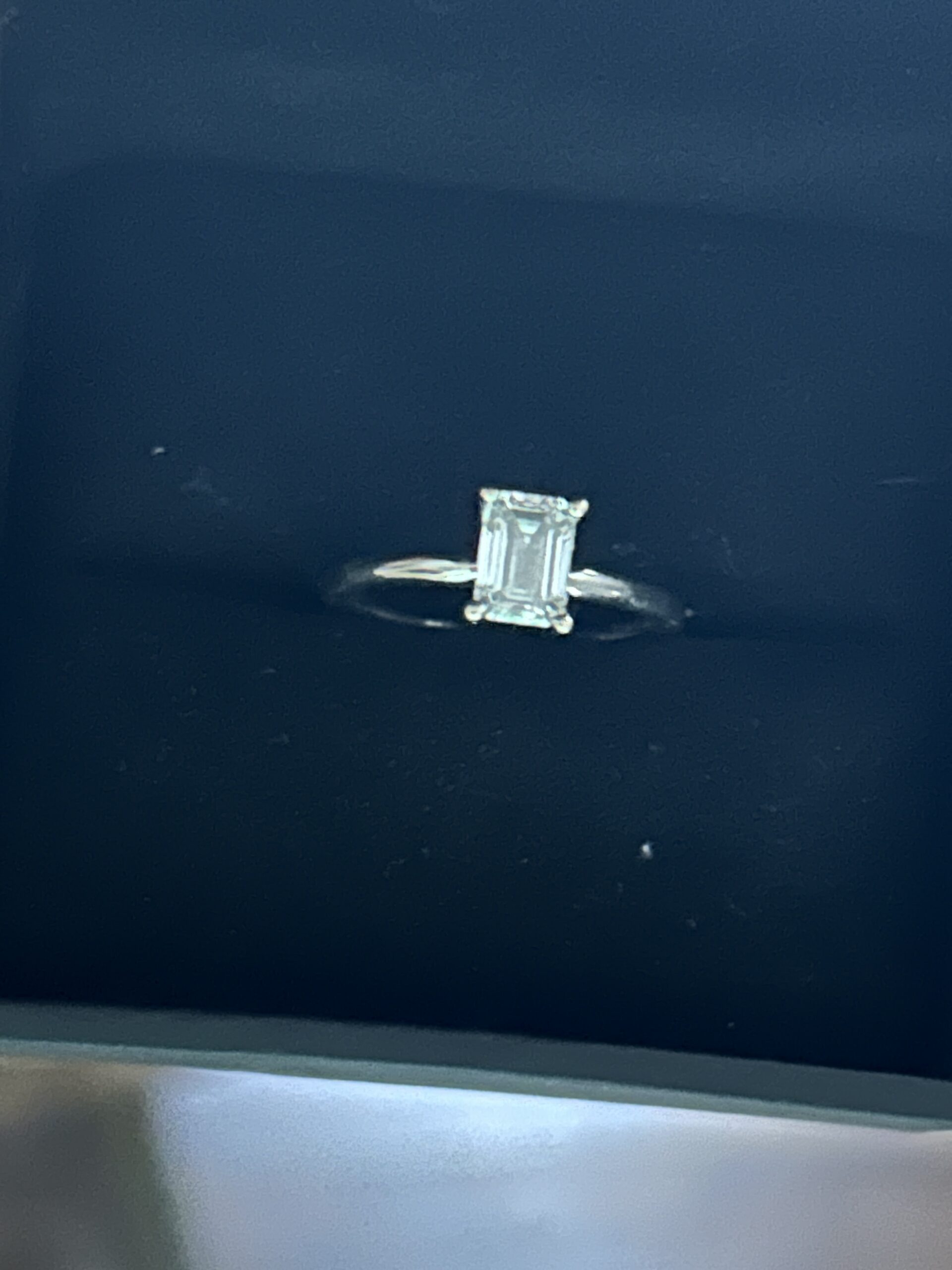 IGI 1.06 Carat D VVS1 Emerald Lab Grown Ring - Image 1