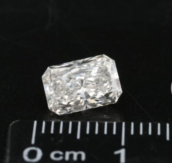 IGI 1.76 Carat H VS1 Radiant Lab Grown Diamond Loose Diamond - Image 3