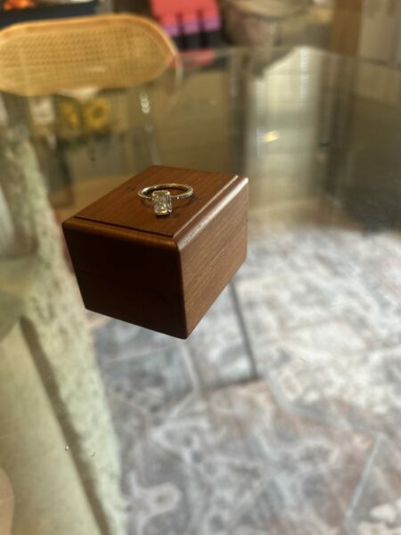 IGI 1.28 Carat F VS2 Radiant Lab Grown Ring - Image 4