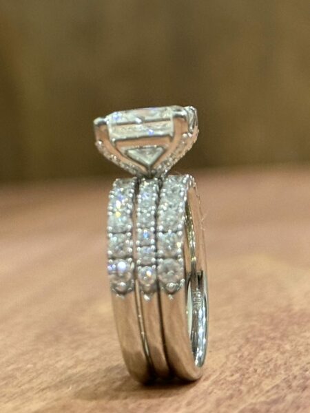 IGI 4.24 Carat G VVS2 Princess Lab Grown Ring - Image 4