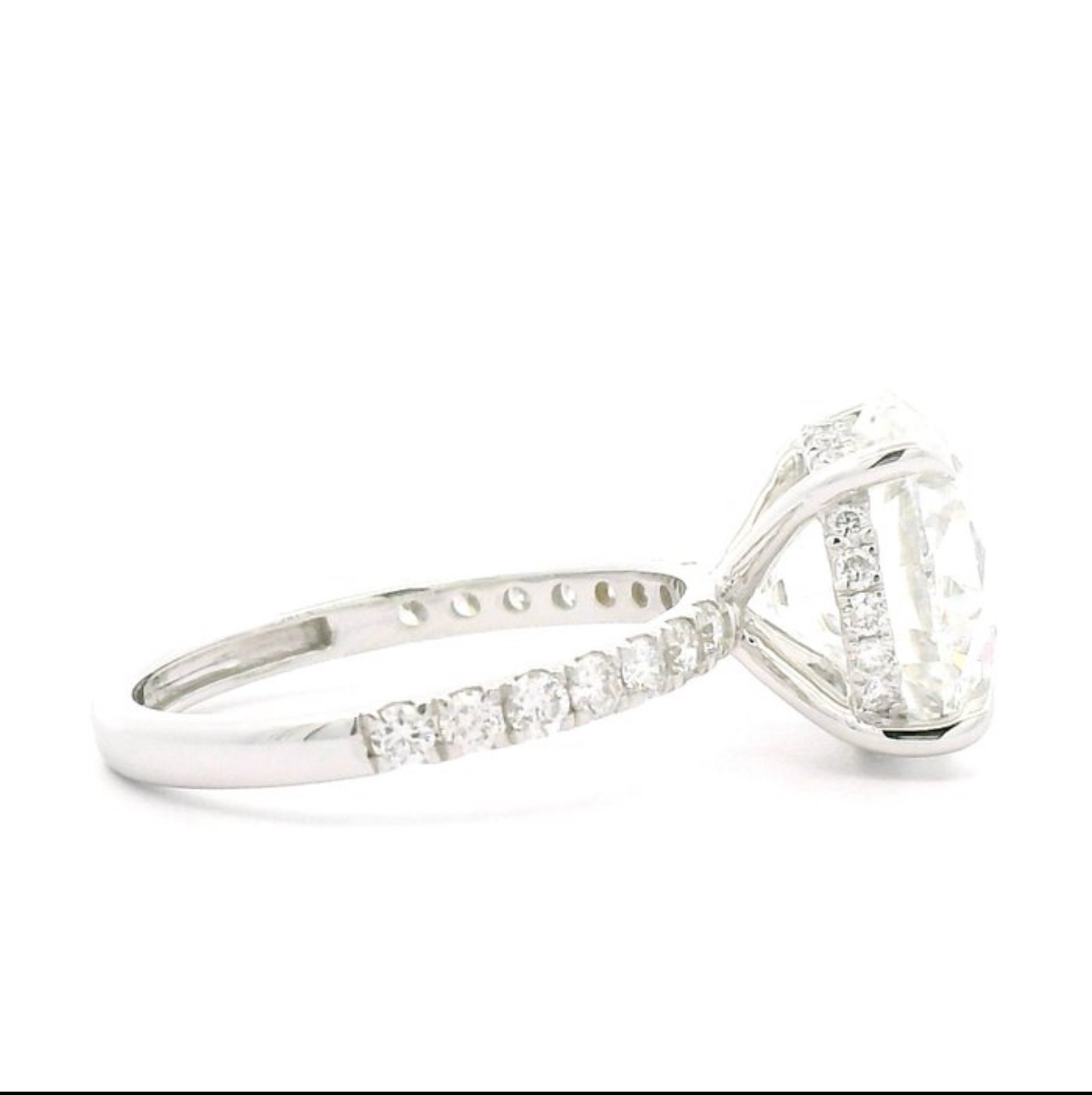 IGI 5.70 Carat E VVS2 Round Lab Grown Ring - Image 3